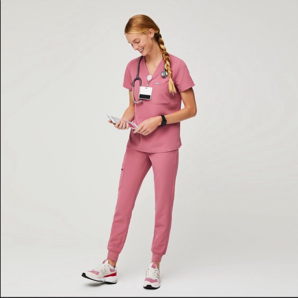 FIGS Quartz BCA Scrubs